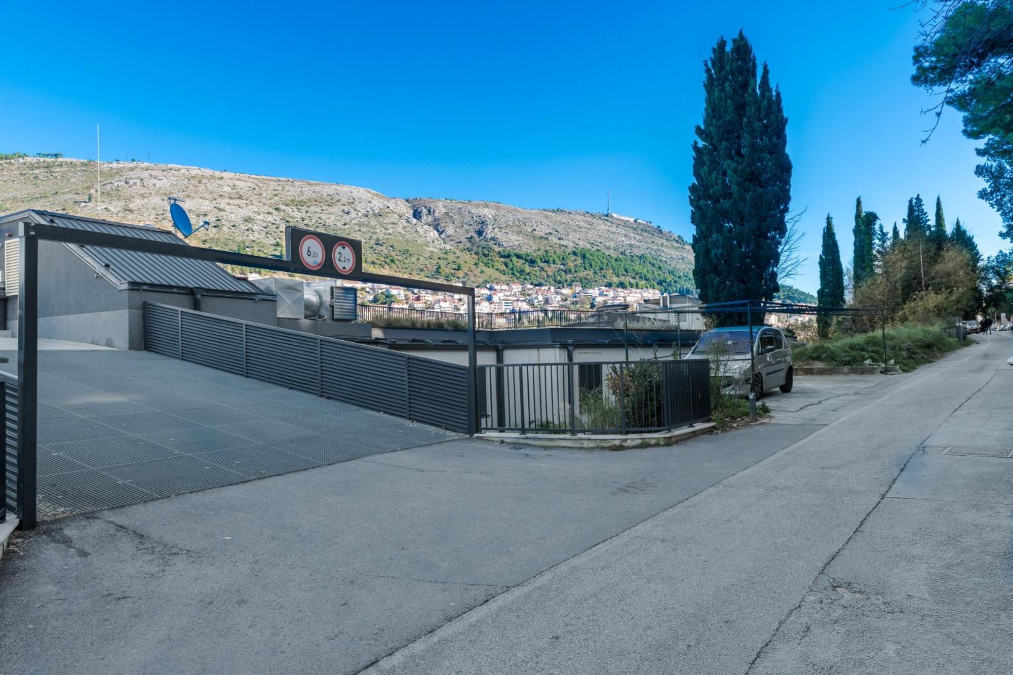 Апартаменти Lupo Gravosa Free Parking Дубровник Екстер'єр фото